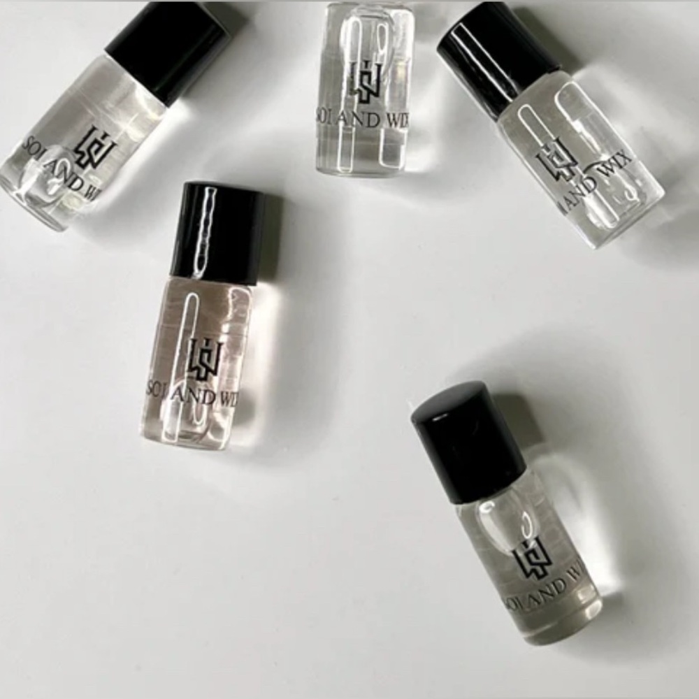 Bvlgari Travel Size Fiori D’Amore & BLK Rose Oil - Picture 4 of 15